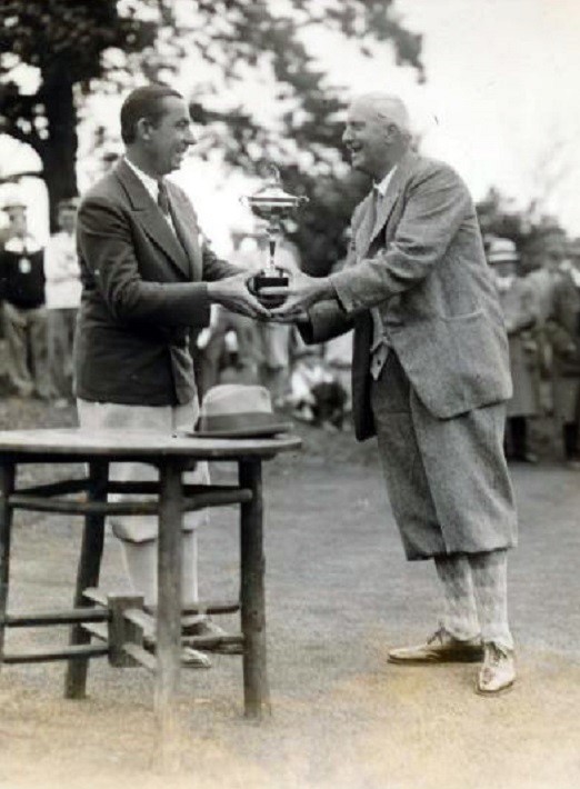 1927_Rydr_Cup_Worcester_CC_Walter_Hagen_Trophy_Presentation_Receives_the_Ryder_Cup_from_Ted_Ray_